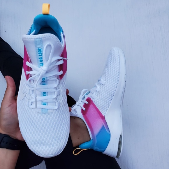 NIKE WOMENS AIR MAX BELLA TRAINING SHOE sold - Picture 2 of 10